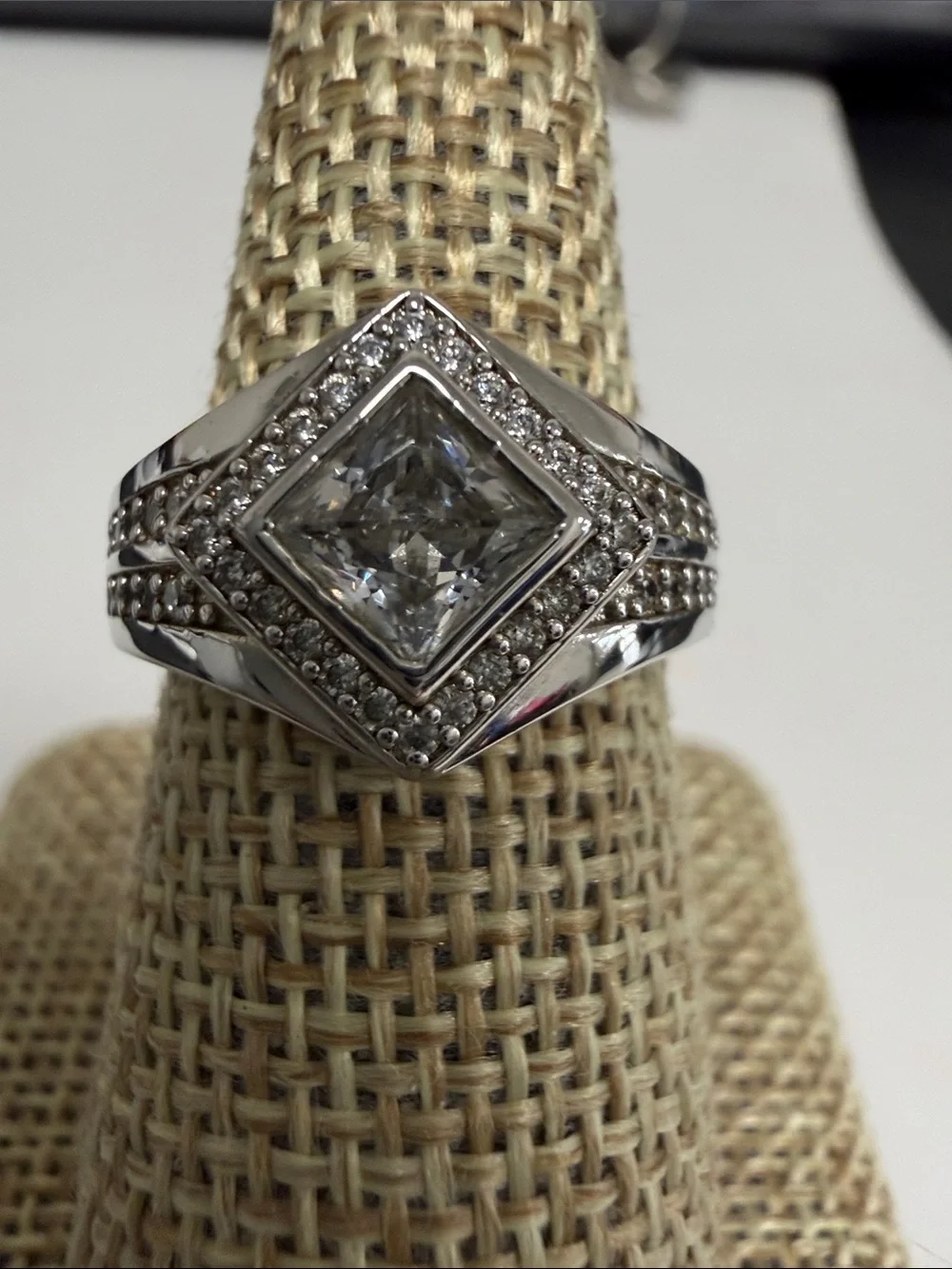 Sterling Silver Square Halo Diamond chips Statement Ring - size 7